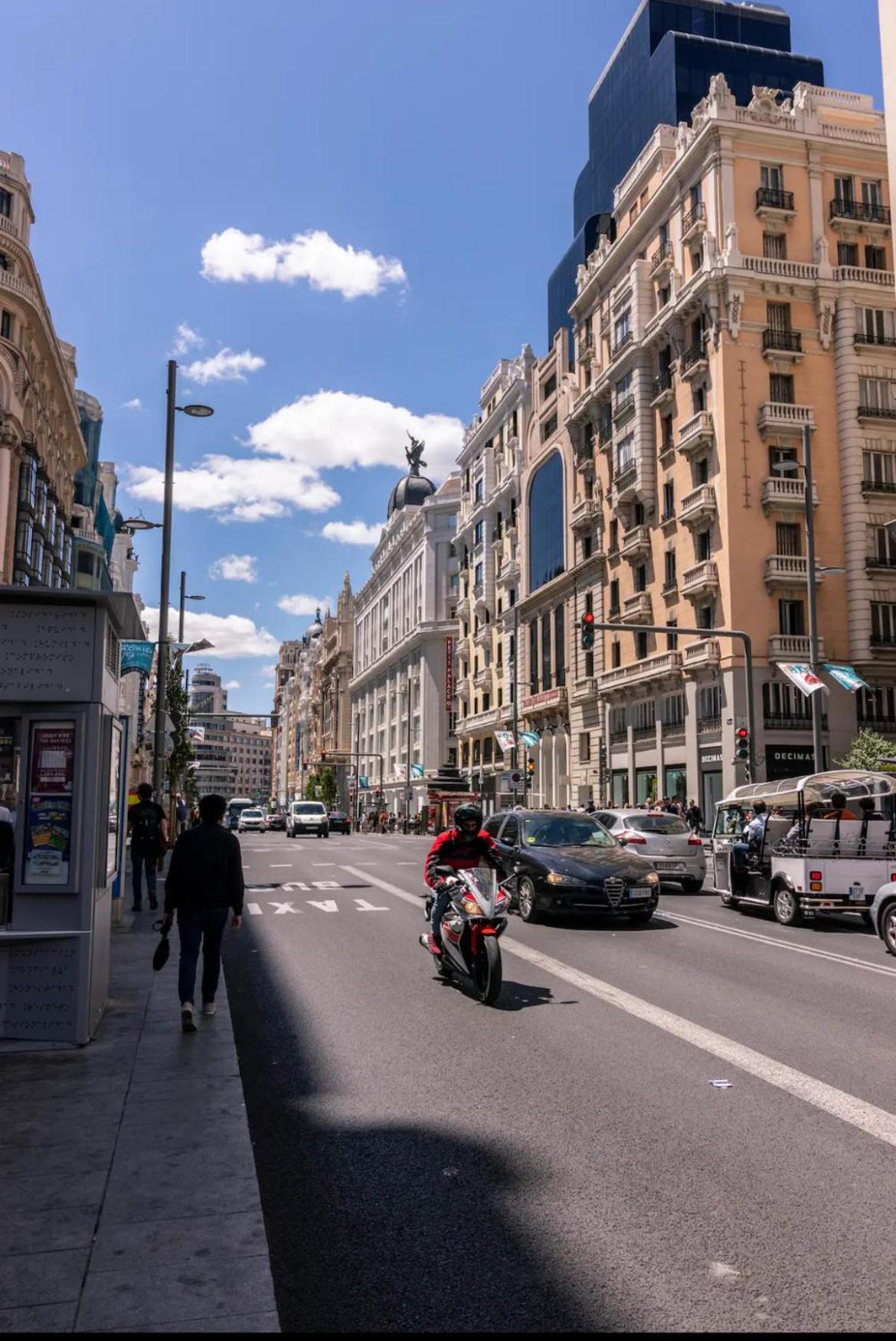 Estudio Plaza Neptuno Madrid Buitenkant foto